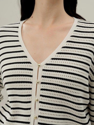 Lilysilk Gebreid vest 'Toscana Pointelle Streifen Strickjacke' in Wit
