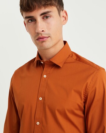 WE Fashion Slim fit Skjorta i orange