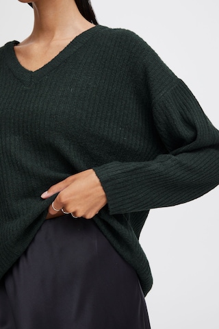 b.young Sweater in Green