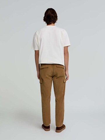 Regular Pantalon cargo Scalpers en marron