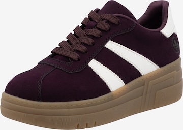 Baskets basses Rieker en rouge : devant