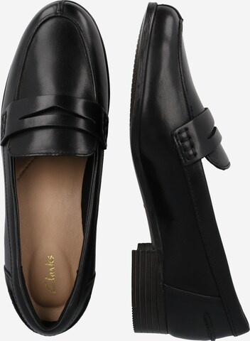 CLARKS Classic Flats 'Hamble' in Black