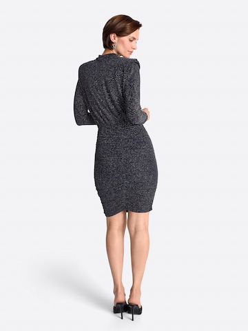 Rich & Royal - Vestido en negro: atrás