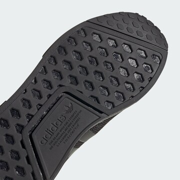 ADIDAS ORIGINALS Rövid szárú sportcipők 'NMD_R1' - fekete