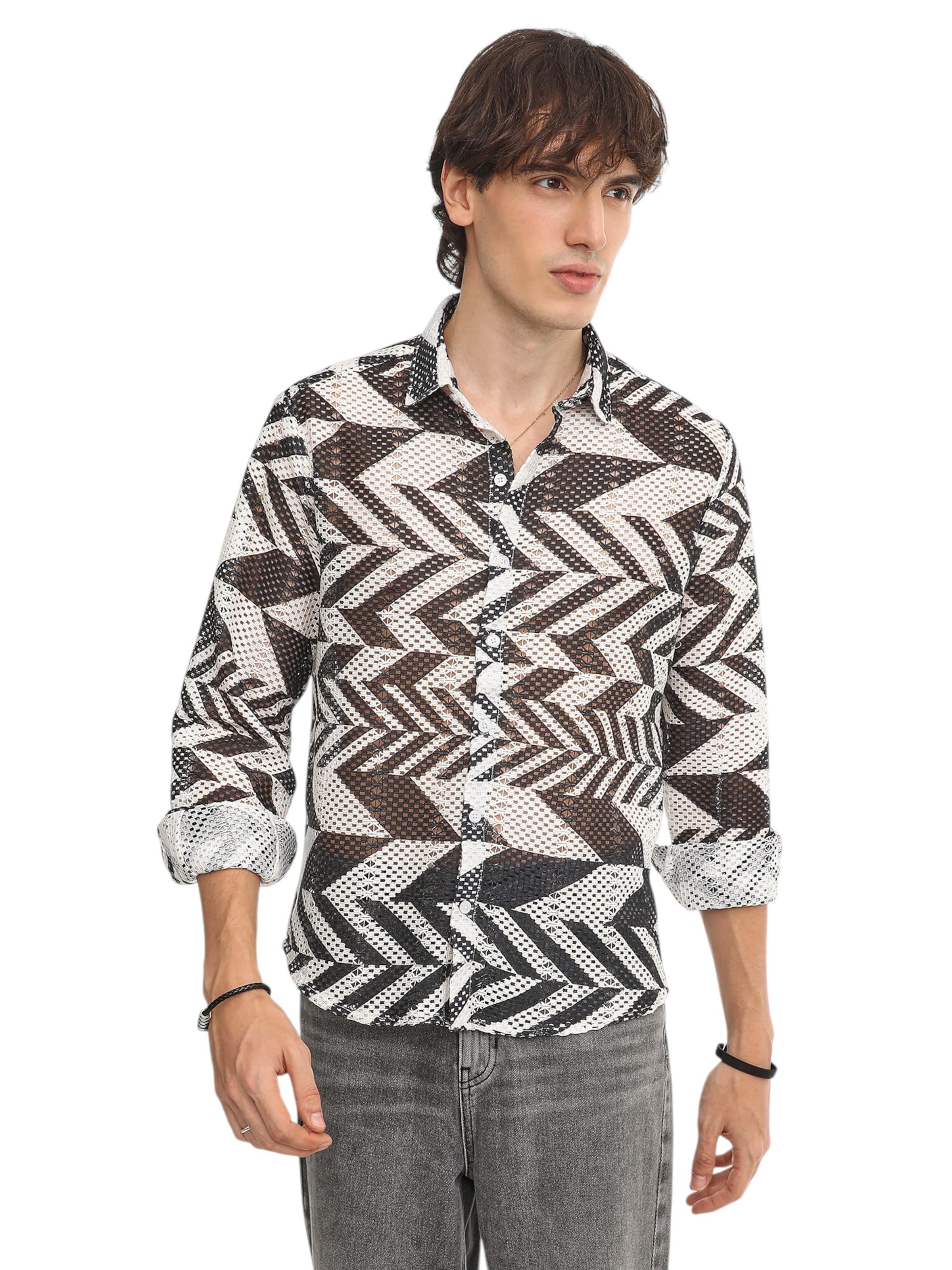 Coupe regular Chemise ' Xylia ' Campus Sutra en noir : devant