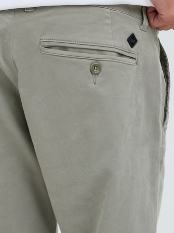 Coupe slim Pantalon chino 'Viggo' Casual Friday en gris