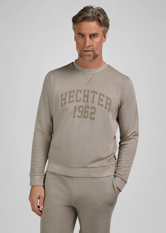 HECHTER PARIS Sweatshirt in Grey: front