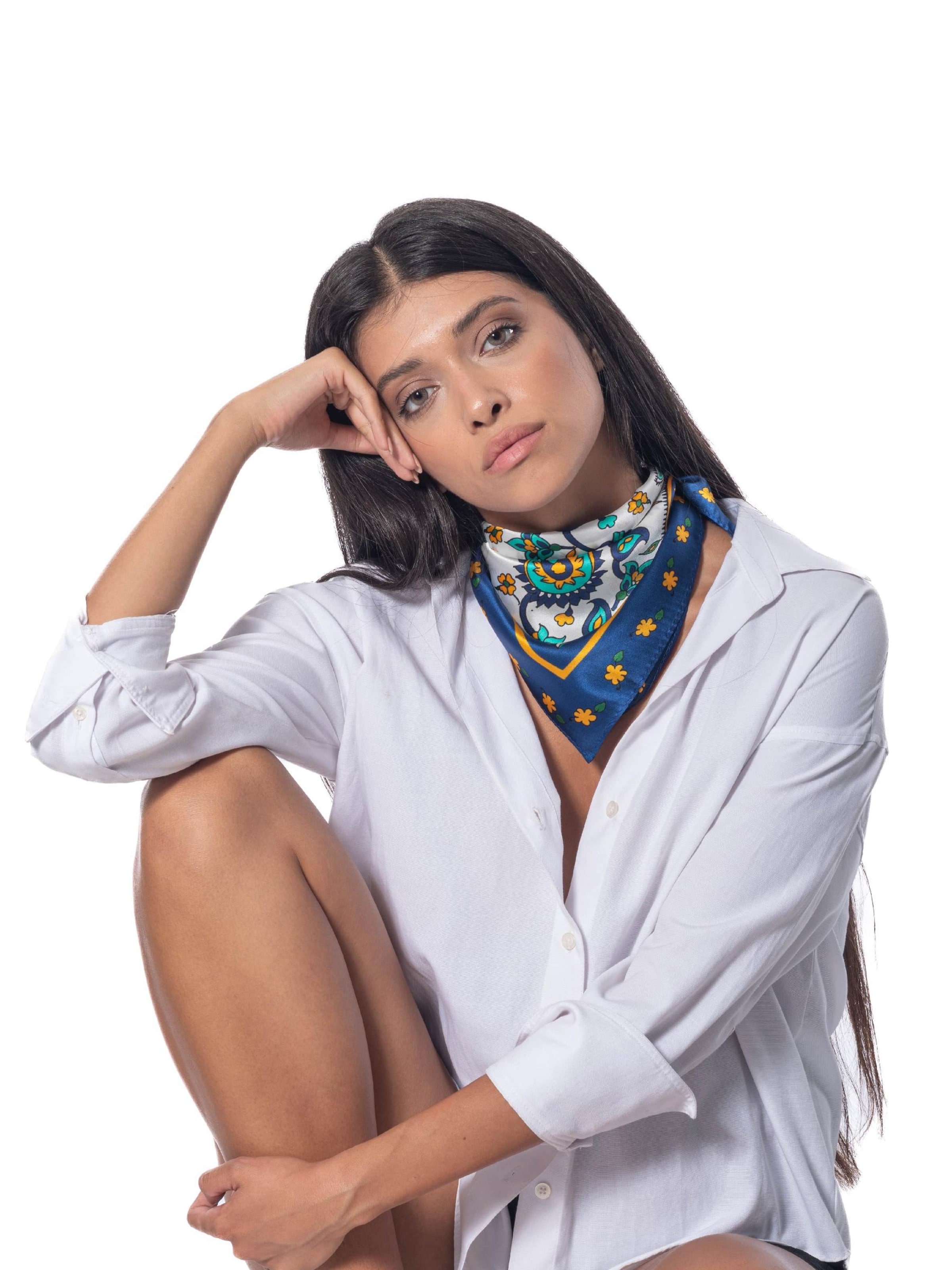 Sciarpa 'Ghalamkar' di AFROZAN in blu: frontale