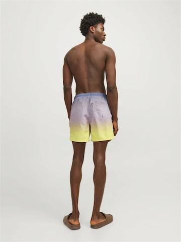 JACK & JONES Badeshorts i gul