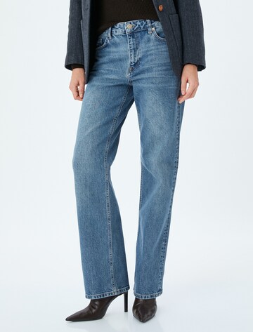 Koton Regular Jeans in Blue: front