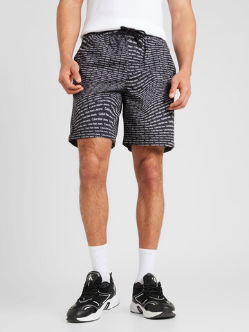 Calvin Klein Jeans Regular Shorts 'AOP' in Schwarz: predná strana