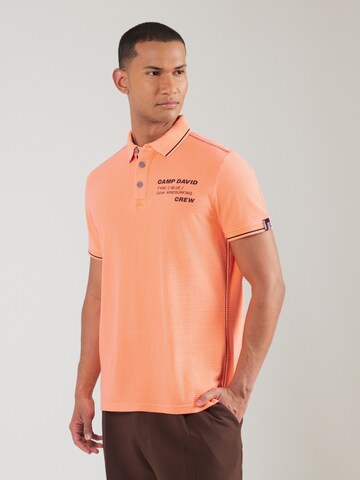 CAMP DAVID - Camiseta en naranja: frente