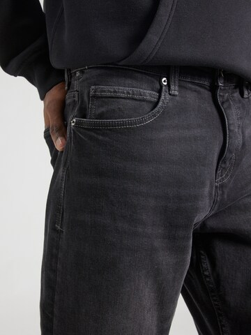 QS Regular Jeans in Grijs