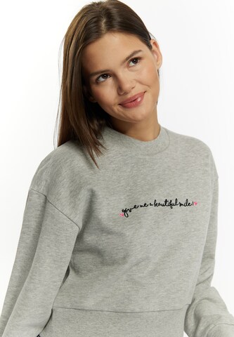 MYMO Sweatshirt 'Blonda' in Grau