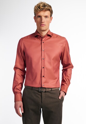 ETERNA Slim fit Button Up Shirt in Red: front