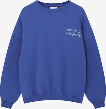 Pull&Bear Sweatshirt in Blue: front