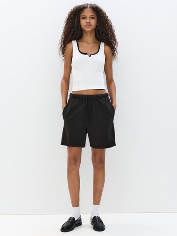 regular Pantaloni di Pull&Bear in nero