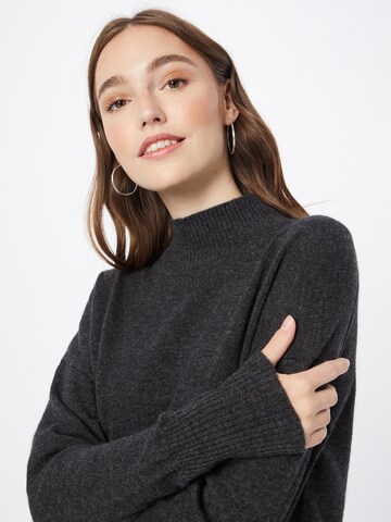 Pull-over rosemunde en gris