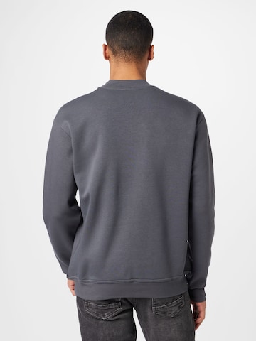 ABOUT YOU Sweatshirt 'Burak' i grå