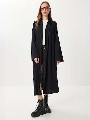 Happiness İstanbul Gebreide mantel in Zwart: voorkant