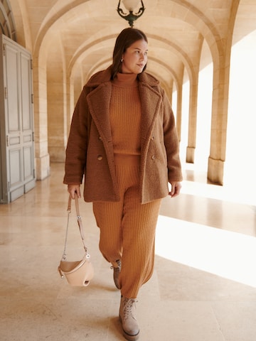 Guido Maria Kretschmer Curvy Between-Season Jacket 'Sena' in Brown