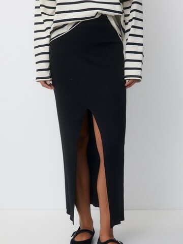 Pull&Bear Skirt in Black: front