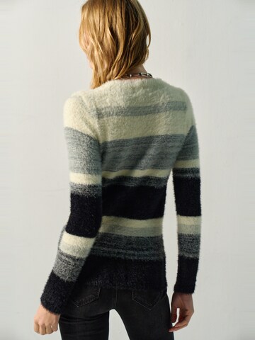 Pullover di KOROSHI in colori misti