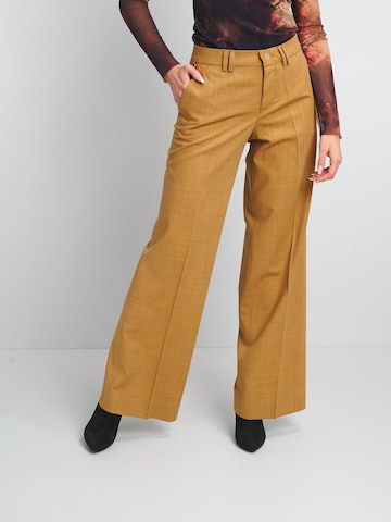 Pantaloni per costume tradizionale 'Martha 7344' di W. Wegener in marrone: frontale