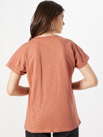 mazine T-Shirt 'Carlin Boyfriend' in Rot