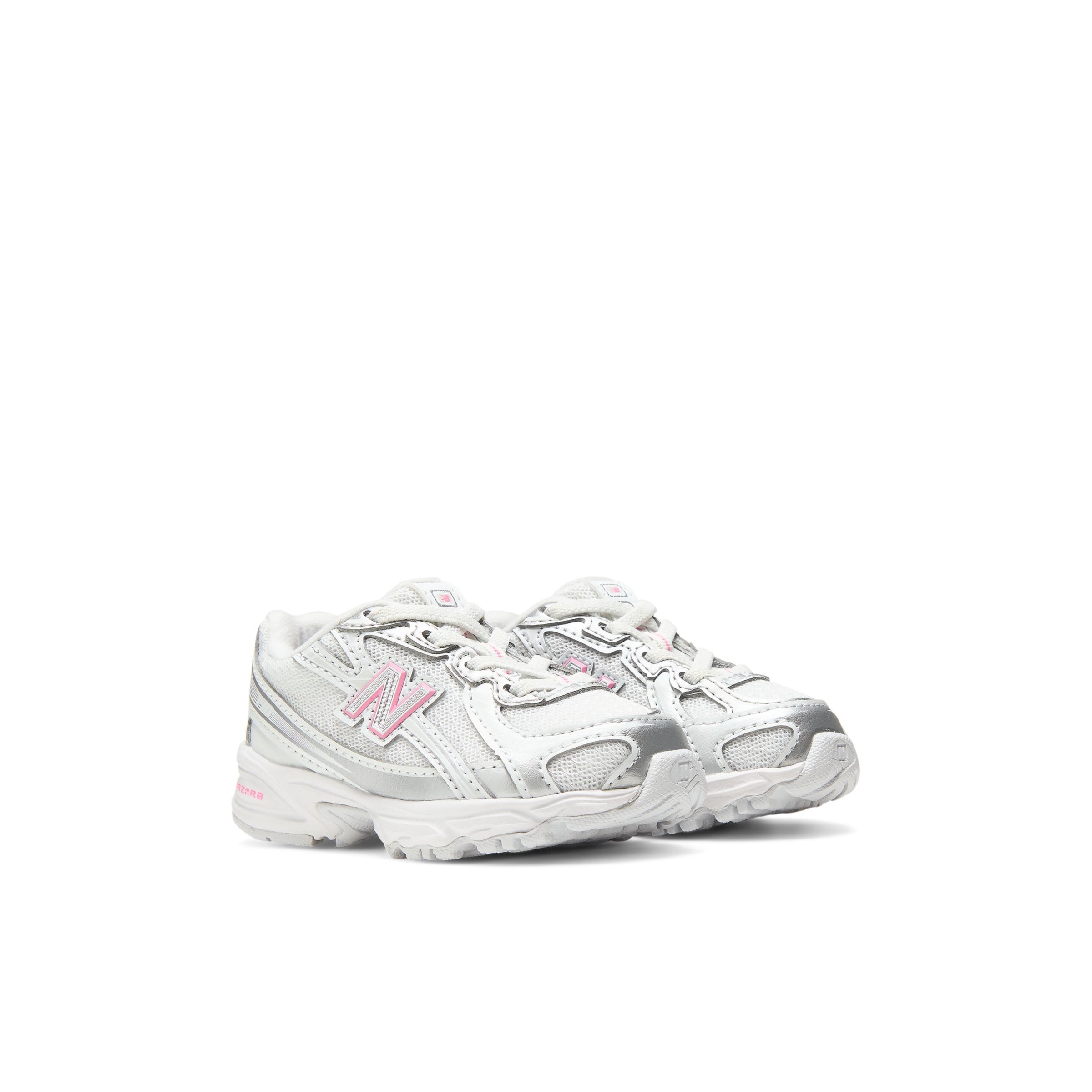 new balance Sneakers '740 Bungee Lace' in Zilver