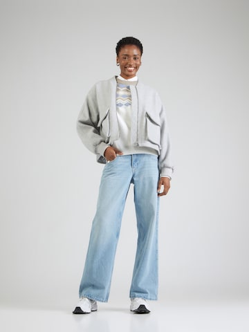 Eight2Nine Svetr – bílá