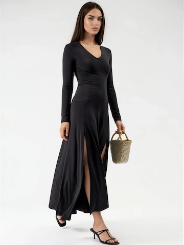 Qu Style Dress in Black