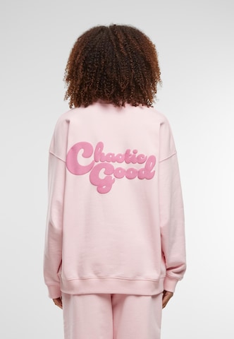 DEF Sweatshirt 'Chaotic Good' in Roze: voorkant