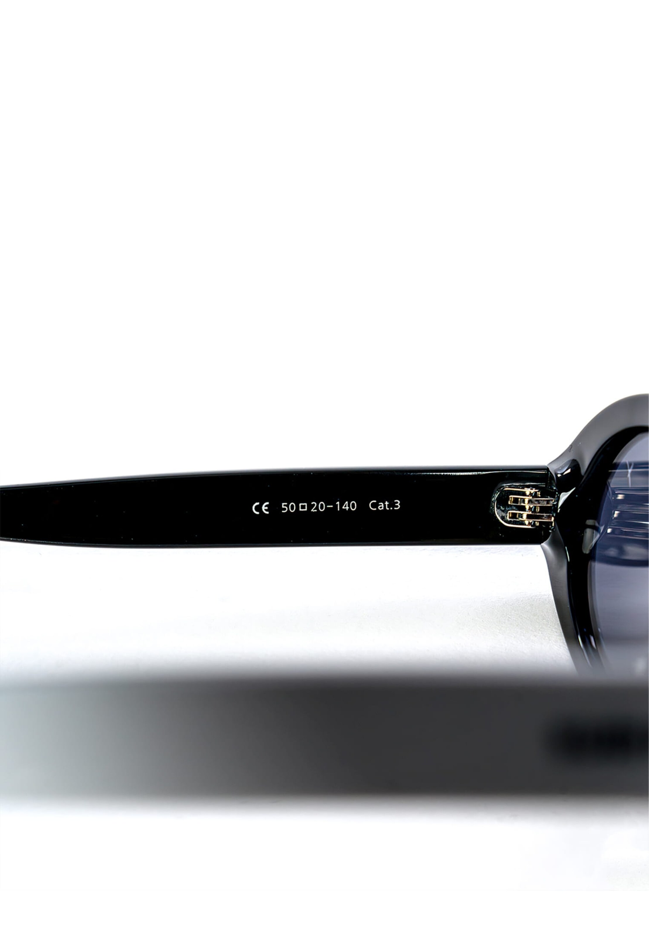 Suri Frey Sonnenbrille ' SFY Audrey ' in Weiß