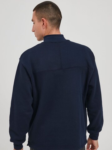 !Solid Sweatshirt 'Vagn' in Blau