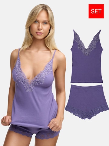 Tazzio - Pijama de pantalón corto 'F909' en lila: frente