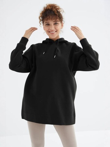 Tommy Life Sweatshirt in Black