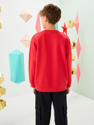 raudona Next Megztinis be užsegimo