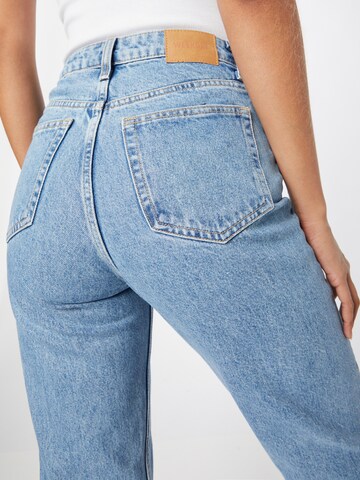 WEEKDAY Tapered Jeans 'Lash Extra High' i blå