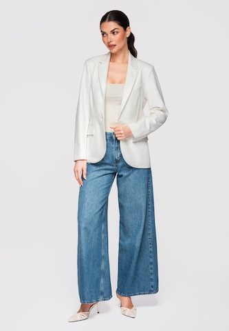 Ombre Blazer in White