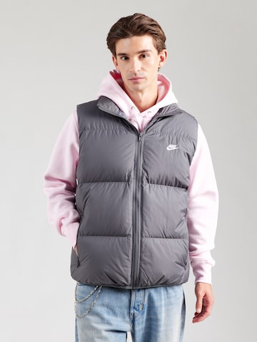 Gilet 'CLUB' Nike Sportswear en gris : devant