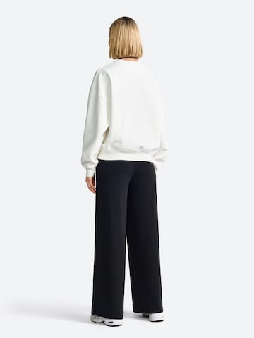 Rich & Royal Sweatshirt in White