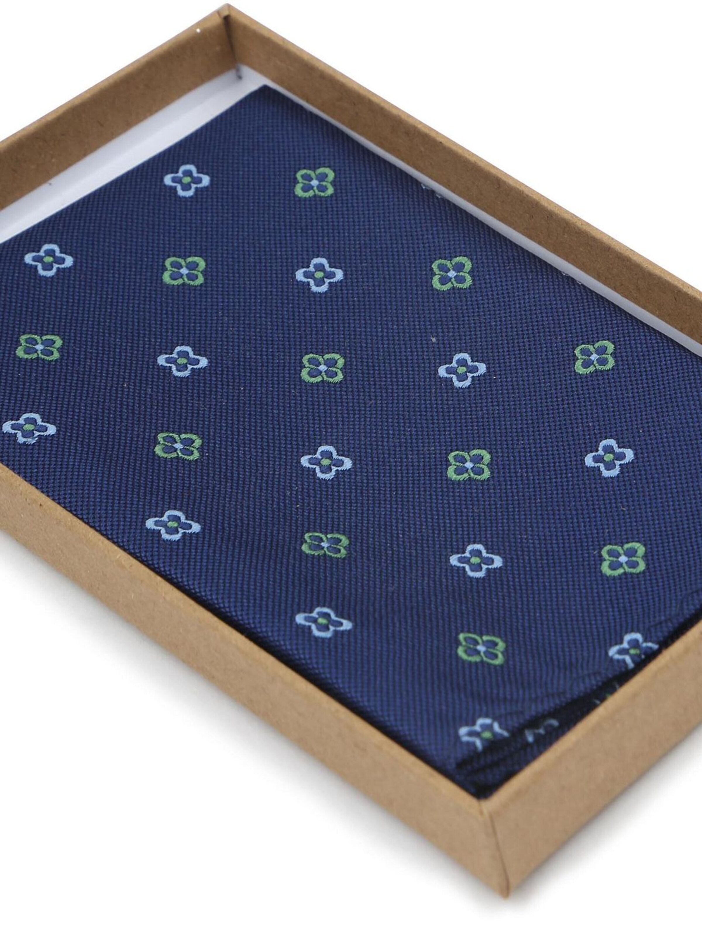 Suitable Pocket Square in Blue