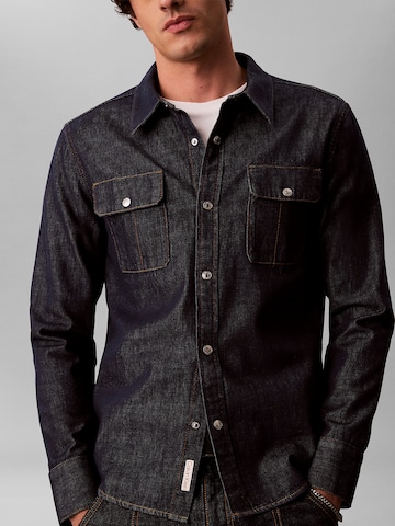 Coupe regular Chemise Calvin Klein Jeans en bleu