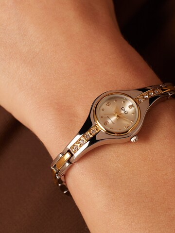 Q&Q Analog watch in Gold