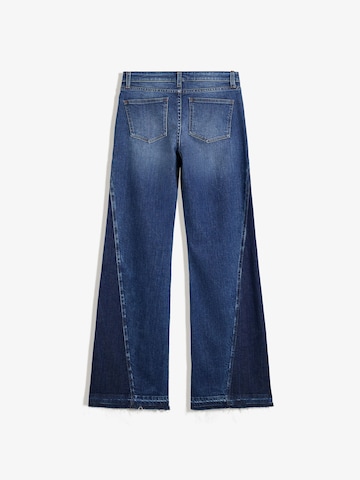 Bershka Flared Jeans in Blue