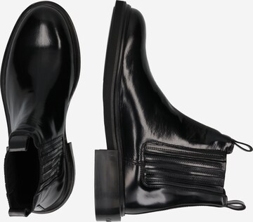 Calvin Klein Chelsea Boots in Black