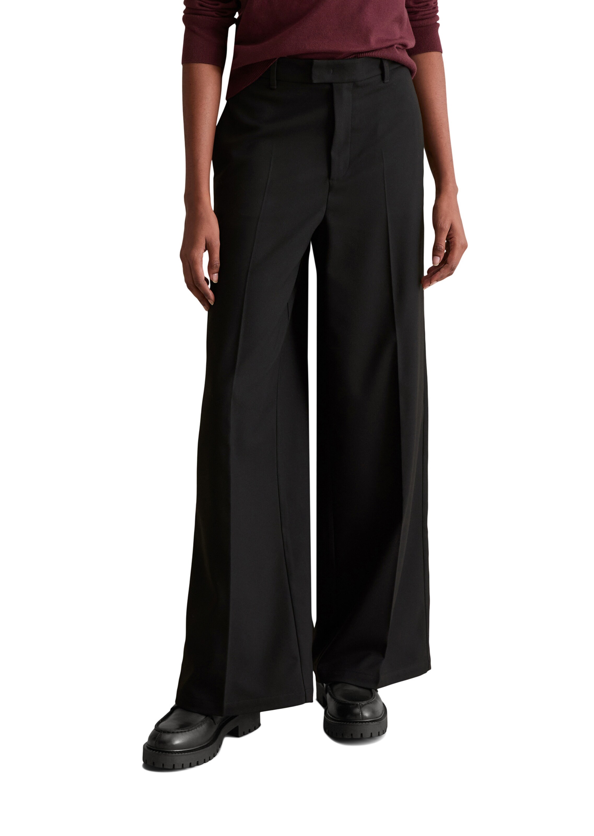 Marc O'Polo DENIM Loose fit Pleated Pants in Black: front
