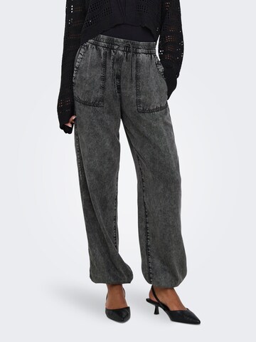 Loosefit Jeans 'KENYA' di ONLY in grigio: frontale
