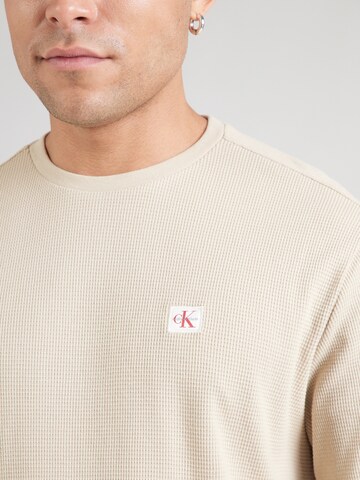 Maglietta di Calvin Klein Jeans in marrone